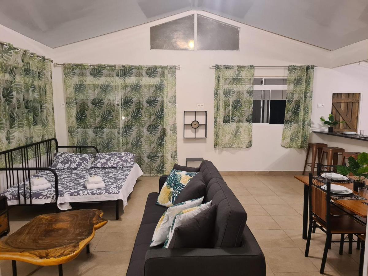 Taharu'U Guest House By The Beach Papara Exterior foto